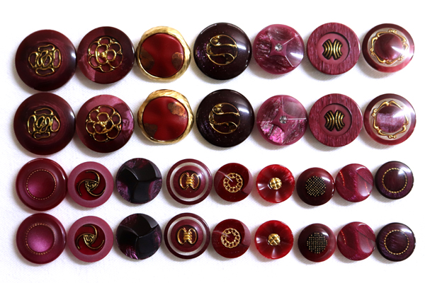 メーカー廃番品 ヴィンテージ ジルコニア入 アンティークボタン ダークレッド系系gt152 (16組) btgt152