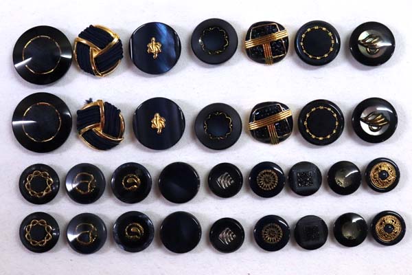 メーカー廃番品　ヴィンテージ　ジルコニア入　アンティークボタン　ネイビー・ゴールド系gt28　（１６組）　btgt28