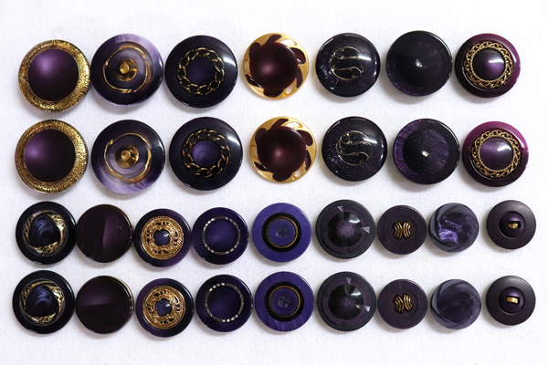 メーカー廃番品　ヴィンテージ　ジルコニア入　アンティークボタン　パープル×ゴールド系gt91　（１６組）　btgt91